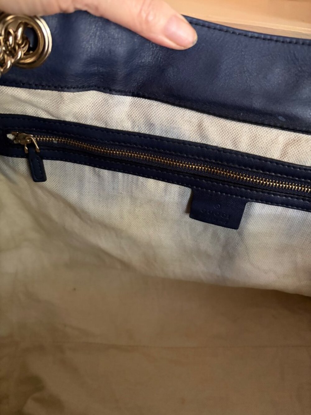 GUCCI Guccissima GG Monogram Leather Emily Navy Blue Hobo Chain Link Flap Bag - Picture 11 of 16